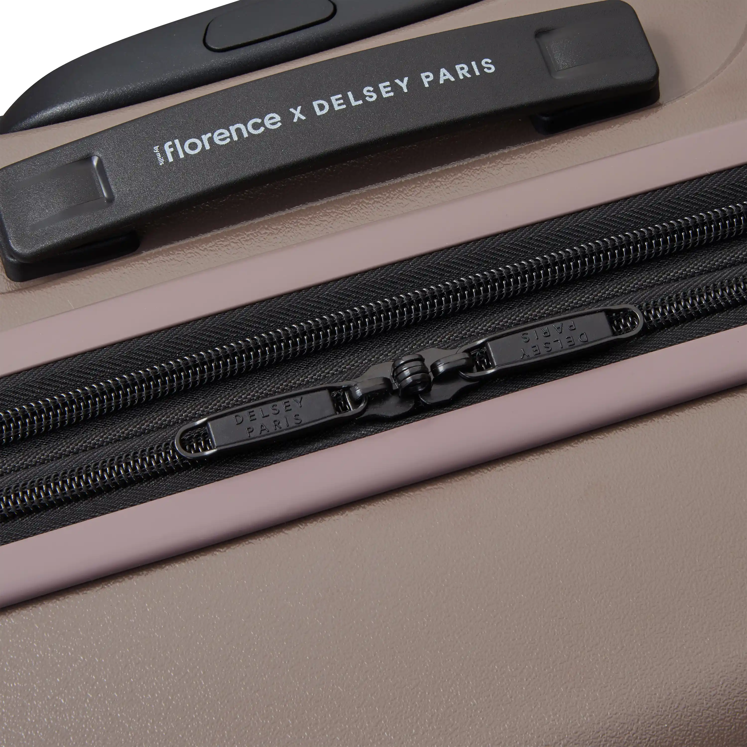 CATCH FLIGHTS - Carry-On Plus Expandable Spinner - Image 17