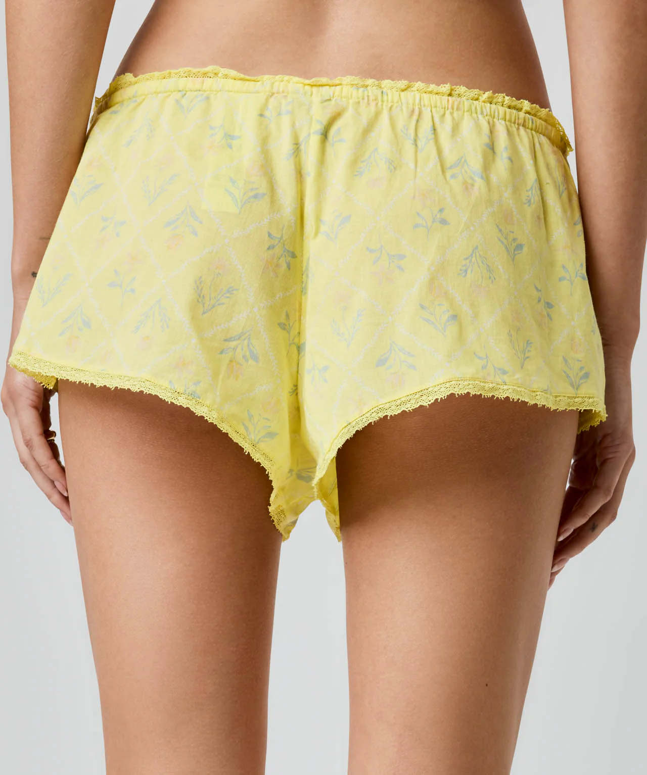 Cotton Lace Trim Short - Image 10