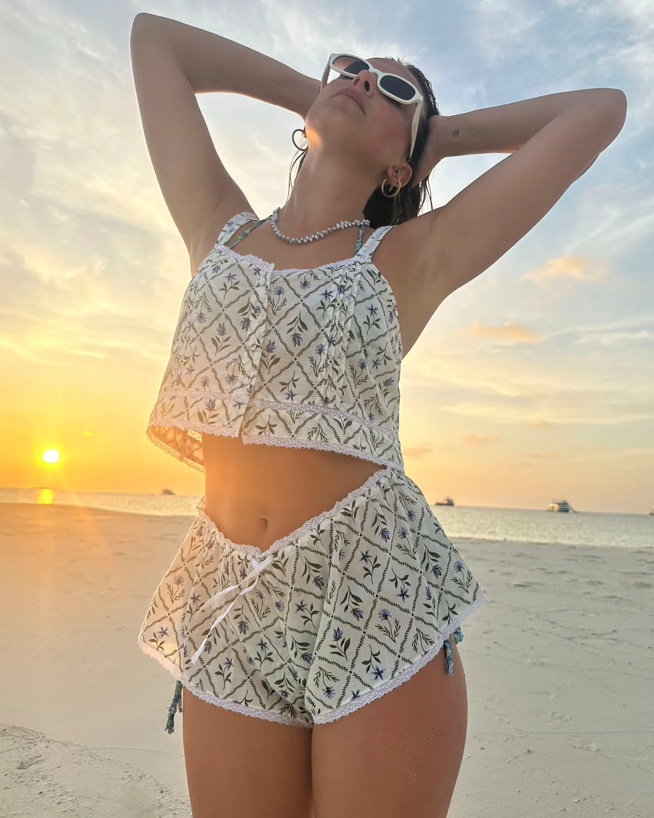 Cotton Lace Trim Short - Image 12