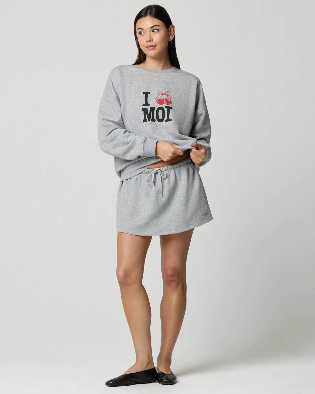 Cozy Crush Oversized Graphic Sweatshirt - Image 8