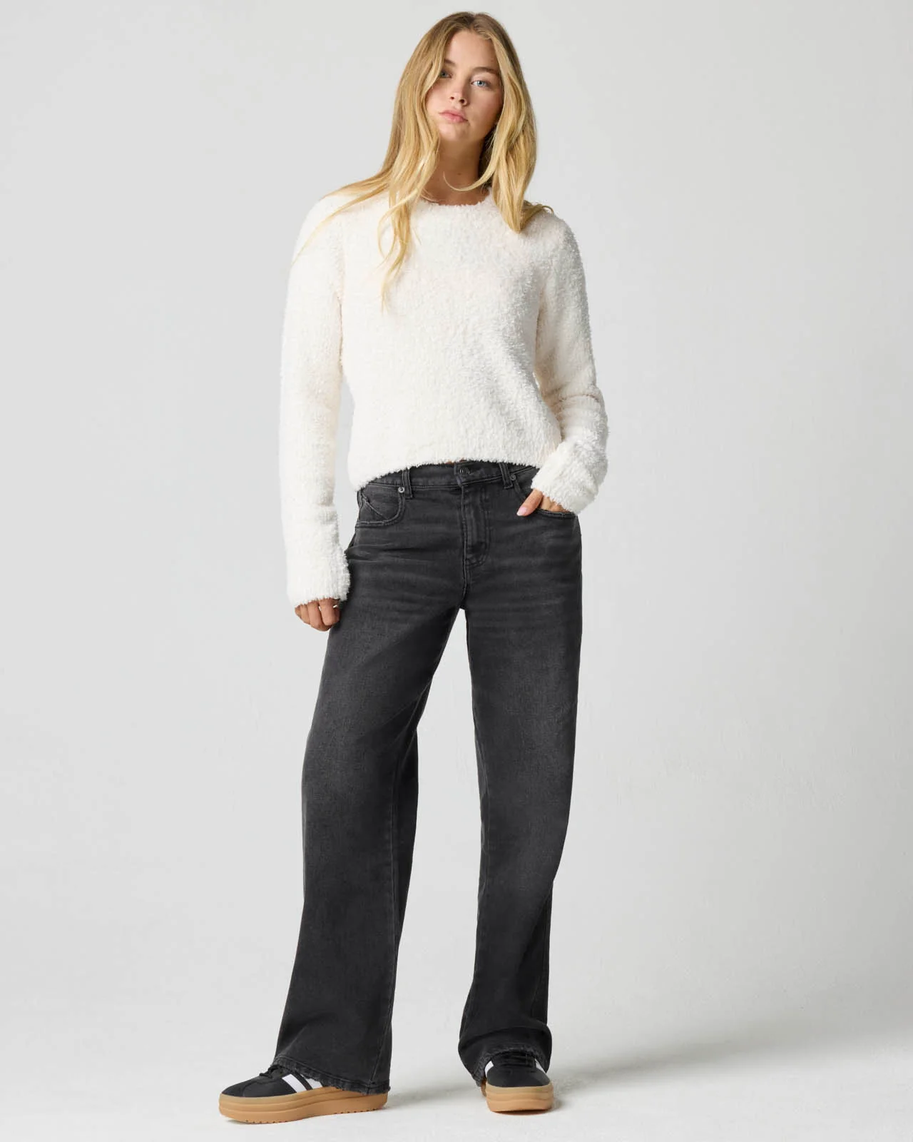 Eyelash Crewneck - Image 10