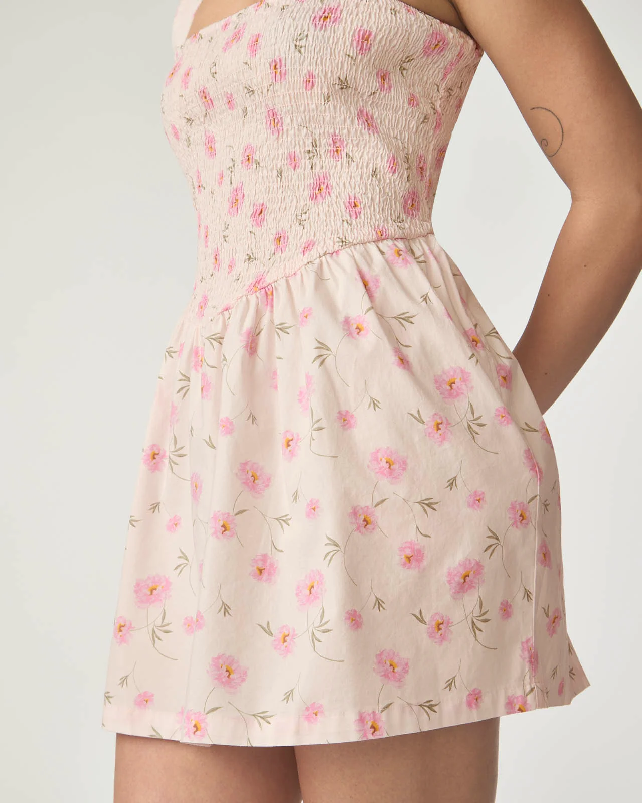 Garden Party Smocked Front Dress - Image 22
