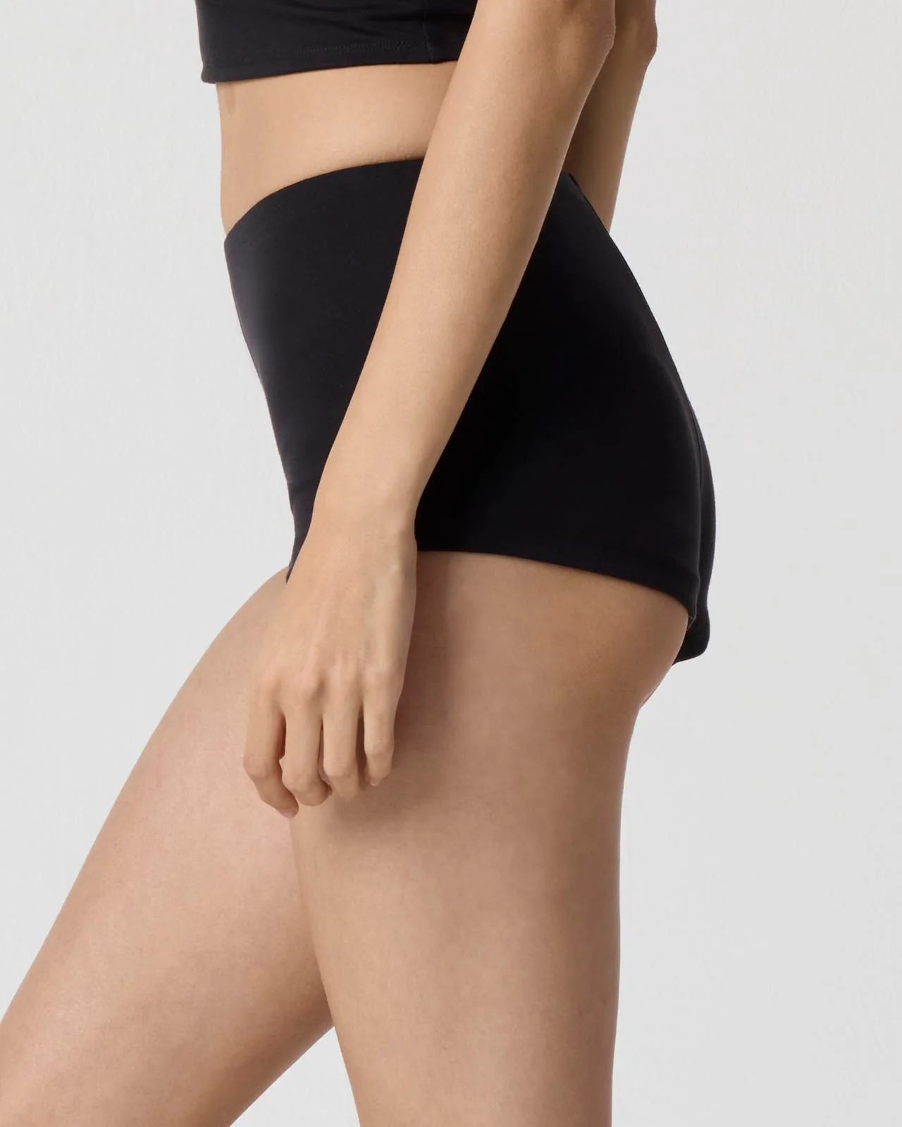 Power Mesh Shortie - Image 5