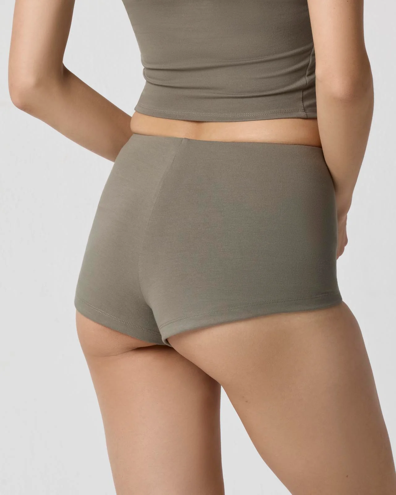 Power Mesh Shortie - Image 9
